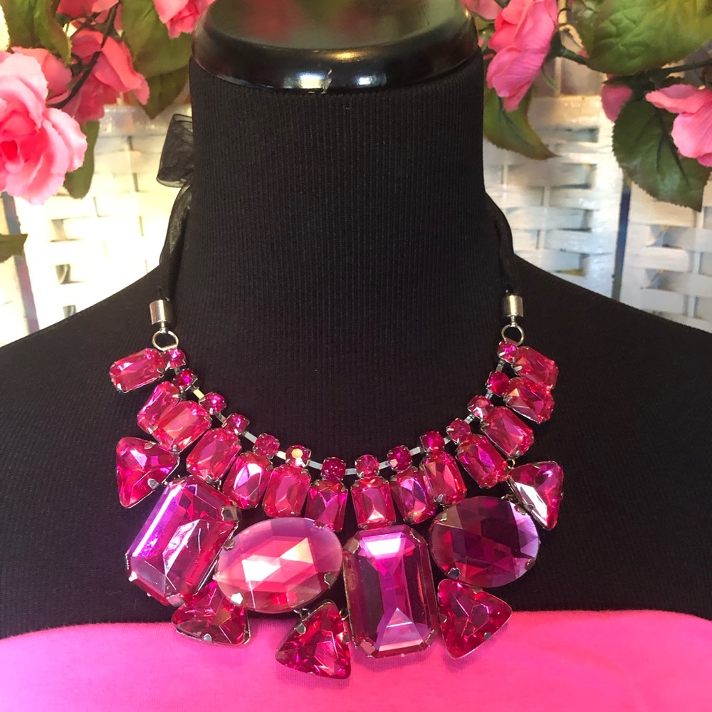 Elegant Pink Rhinestone Statement Necklace Crystal Ribbon Closure Fuchsia 💖